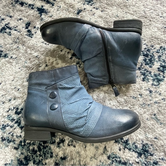 Mix Mooz Boots - Picture 2 of 6